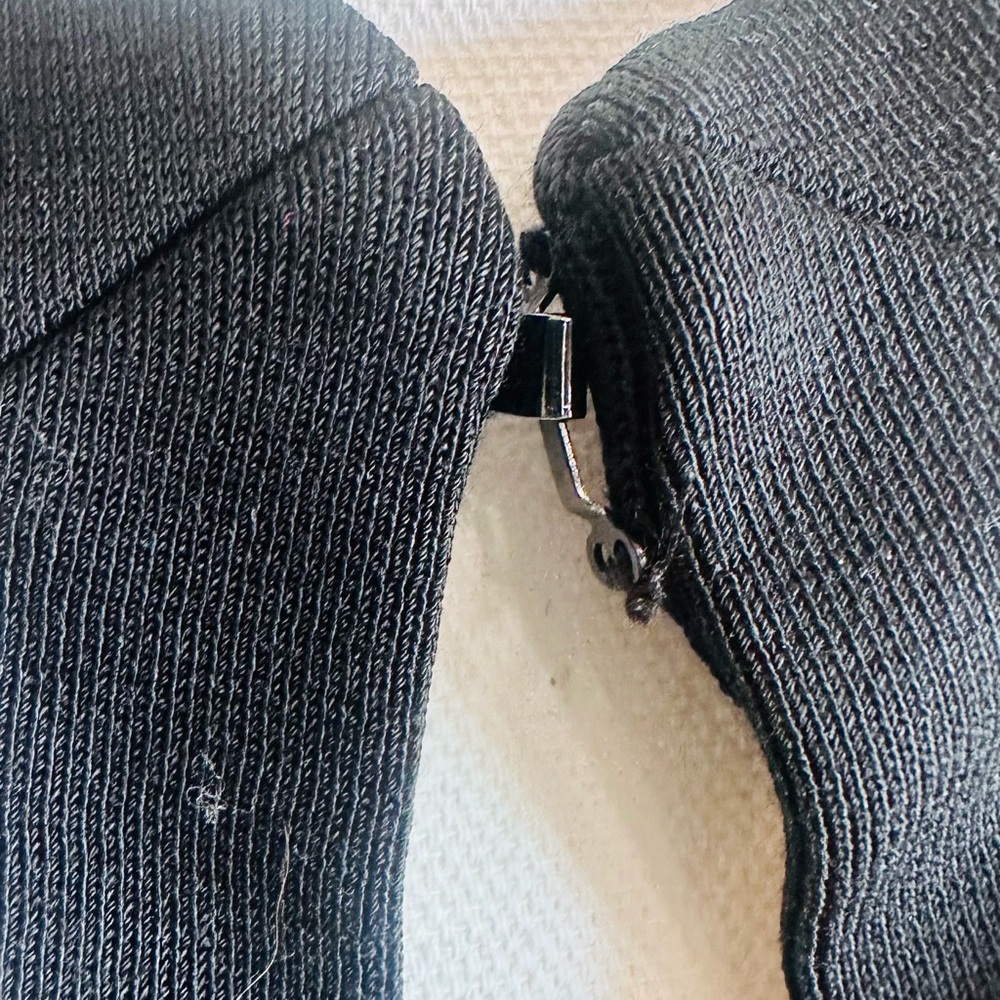 Ming Wang Black and White Floral Cardigan Sweater - Picture 4 of 10